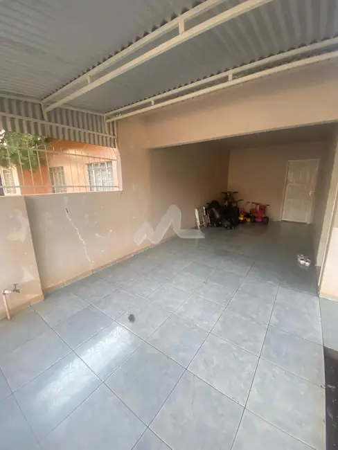 Casa à venda em Jardim Gisela, Toledo - PR - imagem 2 Foto 2 de Casa à venda em Jardim Gisela, Toledo - PR