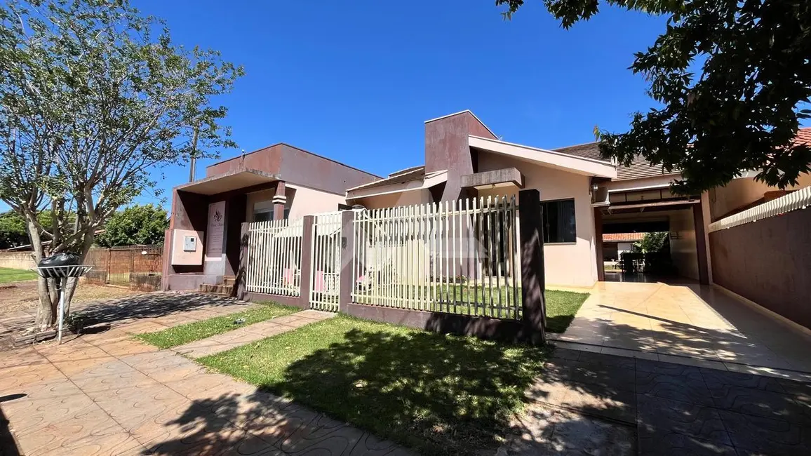 Foto 2 de Casa com 3 quartos para alugar, 203m2 em Vila Becker, Toledo - PR