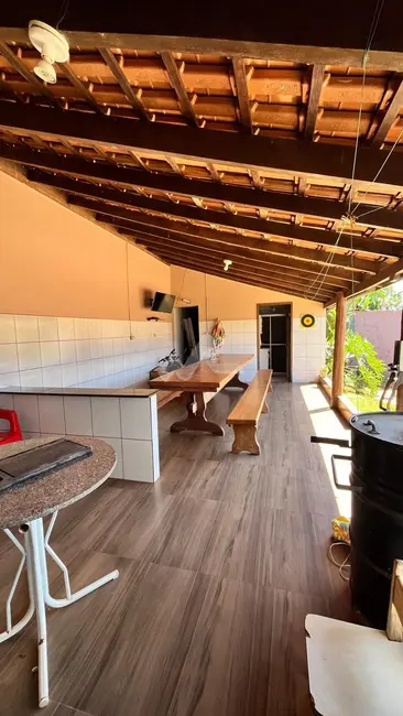 Foto 7 de Casa com 3 quartos para alugar, 203m2 em Vila Becker, Toledo - PR