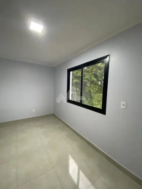Sobrado com 3 quartos à venda, 118m2 em Jardim Santa Maria, Toledo - PR - imagem 8 Foto 8 de Sobrado com 3 quartos à venda, 118m2 em Jardim Santa Maria, Toledo - PR