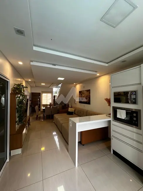 Foto 8 de Sobrado com 2 quartos para alugar, 170m2 em Centro, Toledo - PR