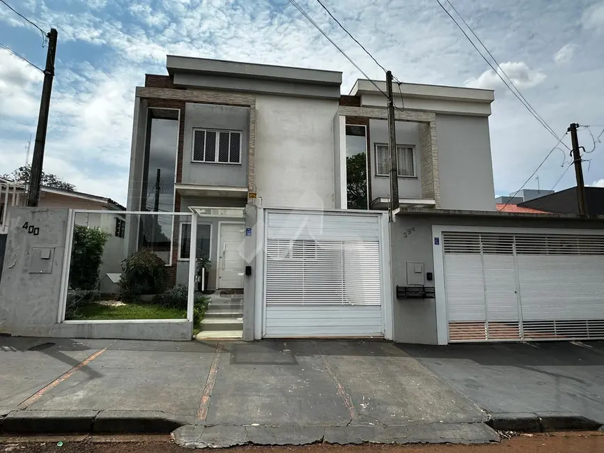 Foto 1 de Sobrado com 2 quartos para alugar, 170m2 em Centro, Toledo - PR