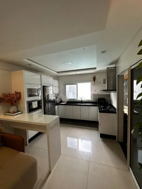 Foto 6 de Sobrado com 2 quartos para alugar, 170m2 em Centro, Toledo - PR