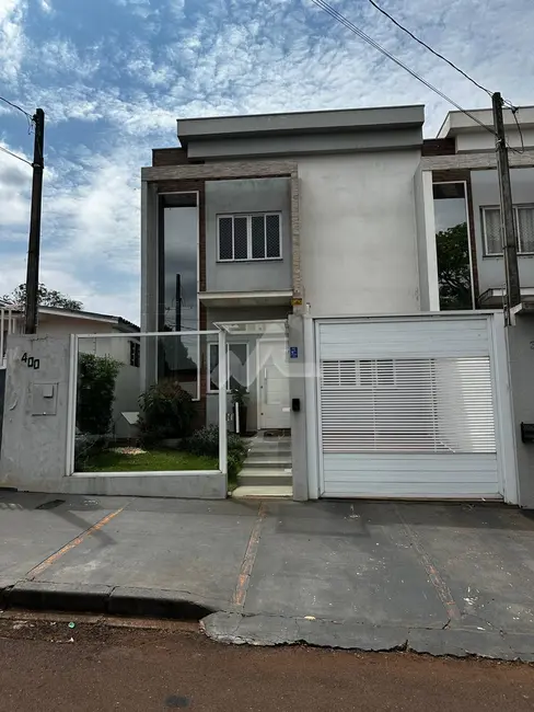 Foto 2 de Sobrado com 2 quartos para alugar, 170m2 em Centro, Toledo - PR