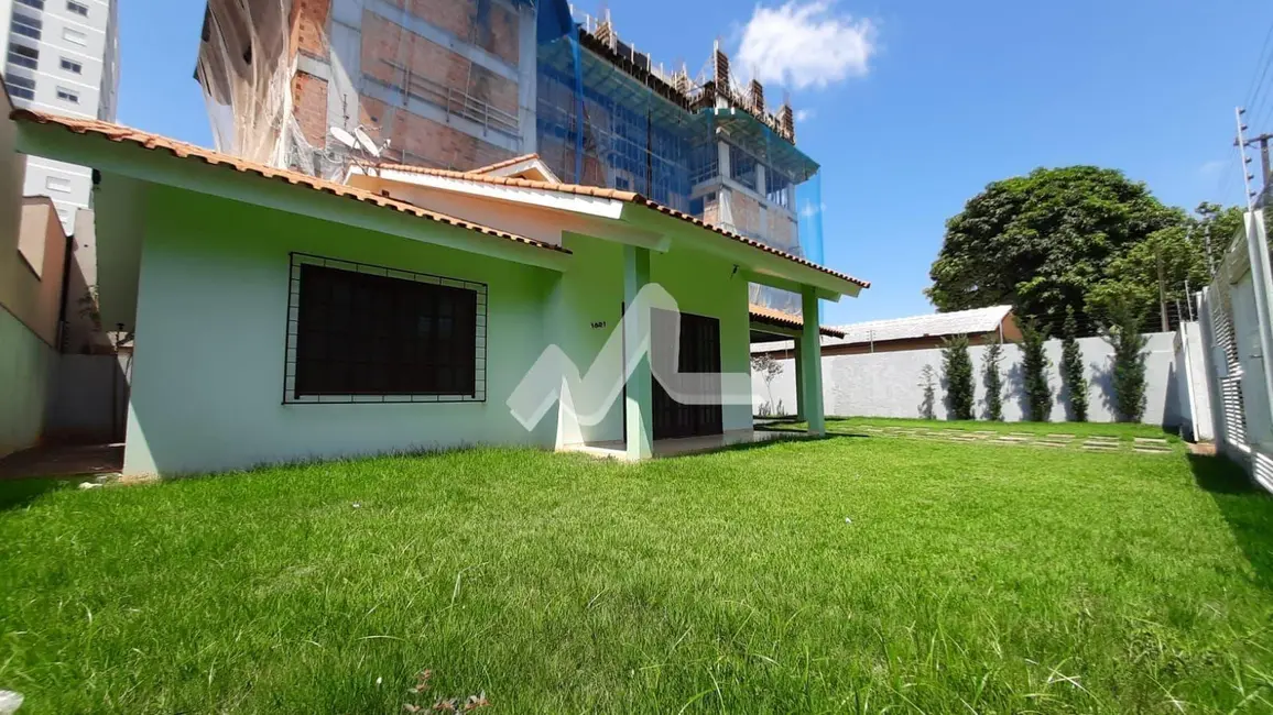 Casa com 2 quartos à venda, 168m2 em Vila Industrial, Toledo - PR - imagem 3 Foto 3 de Casa com 2 quartos à venda, 168m2 em Vila Industrial, Toledo - PR