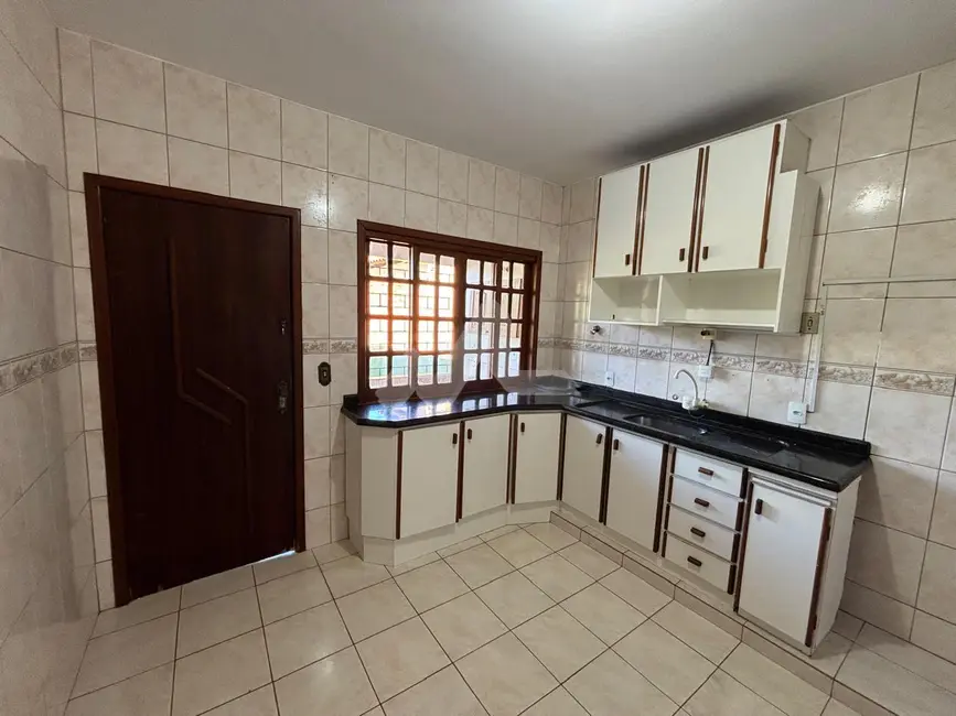 Foto 32 de Apartamento para alugar em Centro, Toledo - PR