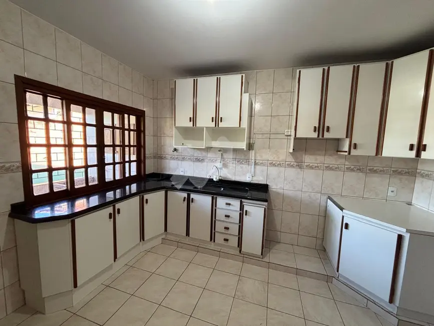 Foto 31 de Apartamento para alugar em Centro, Toledo - PR