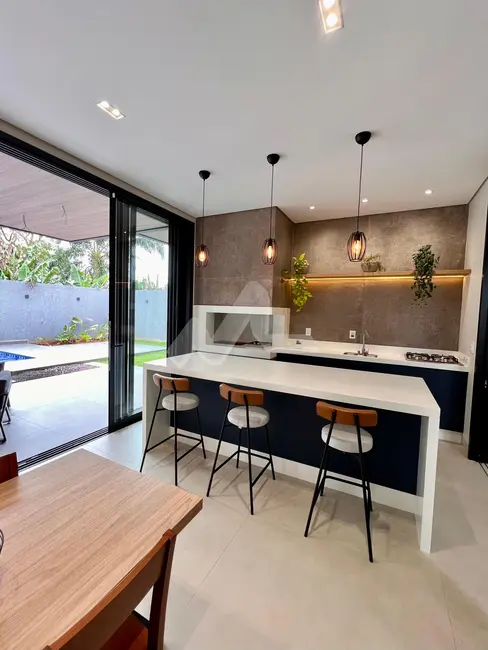 Foto 5 de Sobrado com 3 quartos à venda, 270m2 em Jardim Pancera, Toledo - PR