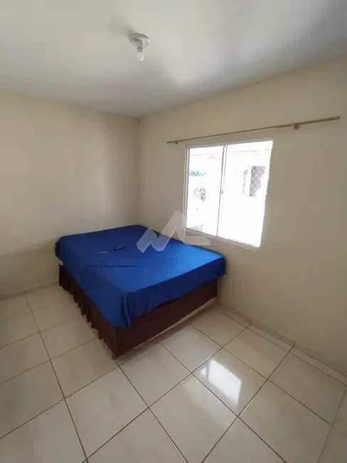 Apartamento com 2 quartos para alugar, 53m2 em São Francisco, Toledo - PR - imagem 8 Foto 8 de Apartamento com 2 quartos para alugar, 53m2 em São Francisco, Toledo - PR