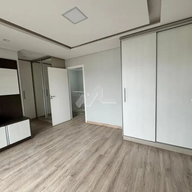 Sobrado com 2 quartos à venda, 133m2 em Jardim Gisela, Toledo - PR - imagem 2 Foto 2 de Sobrado com 2 quartos à venda, 133m2 em Jardim Gisela, Toledo - PR