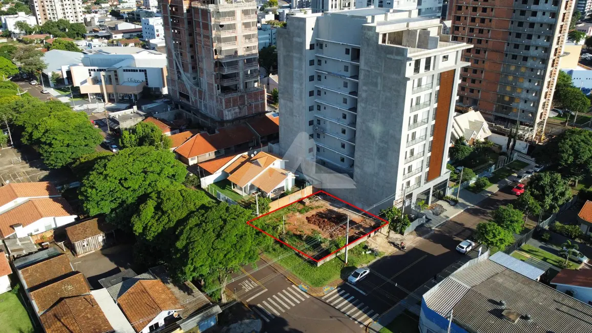 Terreno / Lote à venda em Vila Industrial, Toledo - PR - imagem 1 Foto 1 de Terreno / Lote à venda em Vila Industrial, Toledo - PR