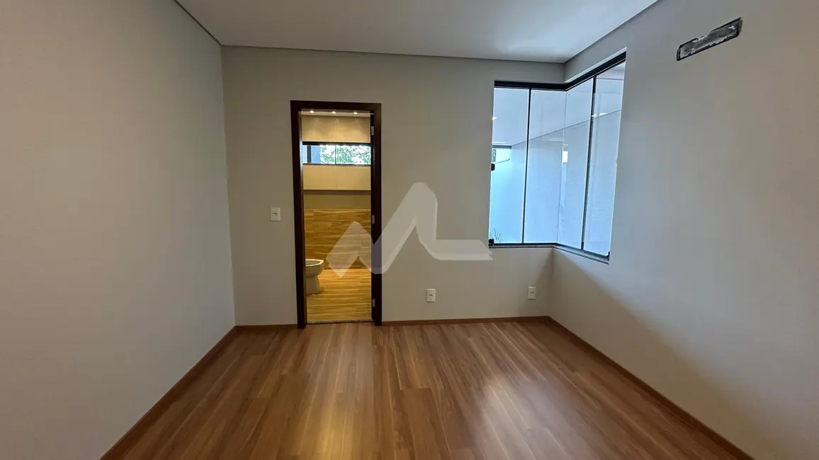 Casa à venda, 81m2 em Jardim Coopagro, Toledo - PR - imagem 6 Foto 6 de Casa à venda, 81m2 em Jardim Coopagro, Toledo - PR