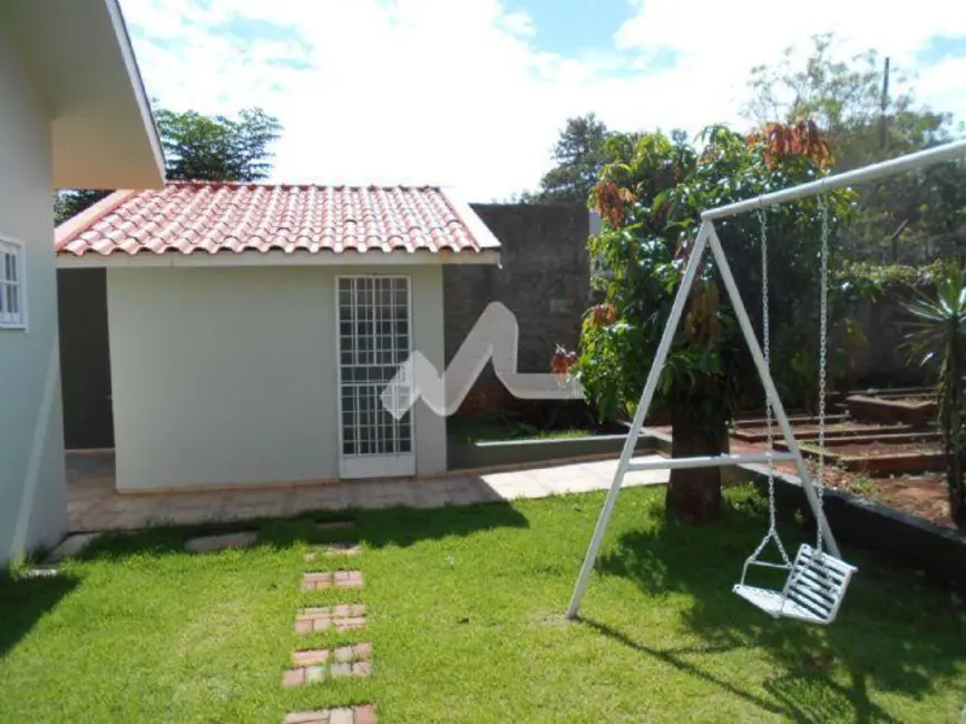 Casa com 2 quartos para alugar, 140m2 em Jardim Pancera, Toledo - PR - imagem 2 Foto 2 de Casa com 2 quartos para alugar, 140m2 em Jardim Pancera, Toledo - PR