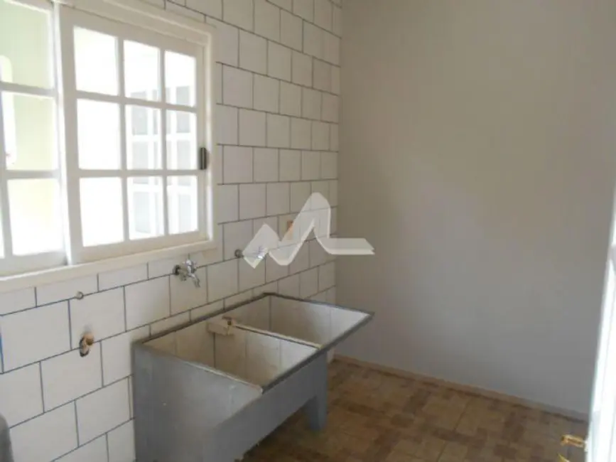 Casa com 2 quartos para alugar, 140m2 em Jardim Pancera, Toledo - PR - imagem 6 Foto 6 de Casa com 2 quartos para alugar, 140m2 em Jardim Pancera, Toledo - PR