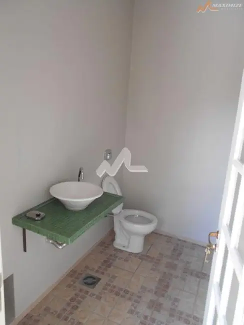 Casa com 2 quartos para alugar, 140m2 em Jardim Pancera, Toledo - PR - imagem 7 Foto 7 de Casa com 2 quartos para alugar, 140m2 em Jardim Pancera, Toledo - PR