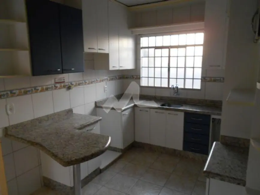 Foto 5 de Casa com 2 quartos para alugar, 120m2 em Jardim Pancera, Toledo - PR