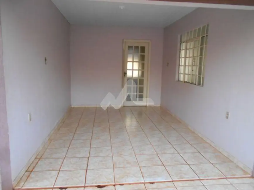 Foto 2 de Casa com 2 quartos para alugar, 120m2 em Jardim Pancera, Toledo - PR