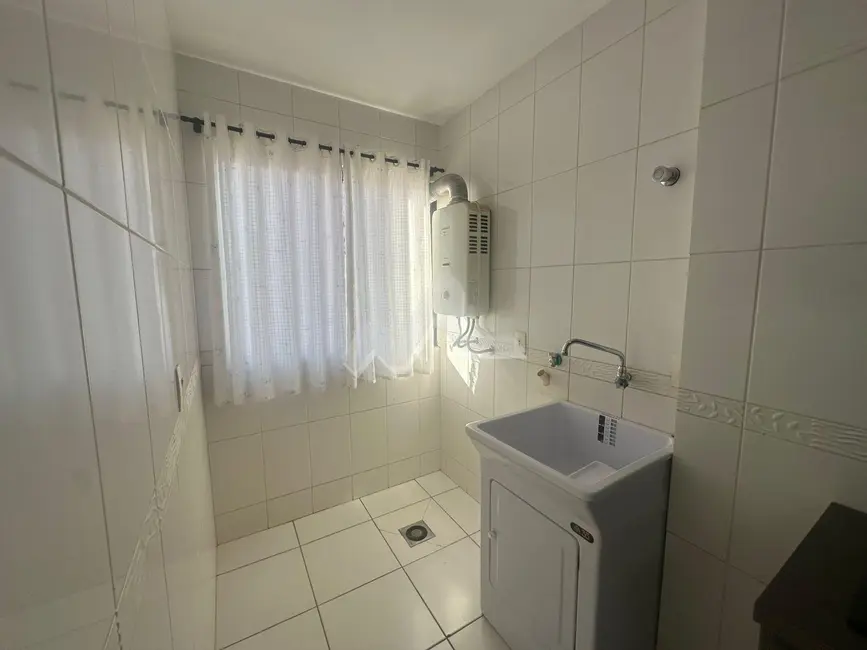 Apartamento com 2 quartos para alugar, 128m2 em Centro, Toledo - PR - imagem 8 Foto 8 de Apartamento com 2 quartos para alugar, 128m2 em Centro, Toledo - PR