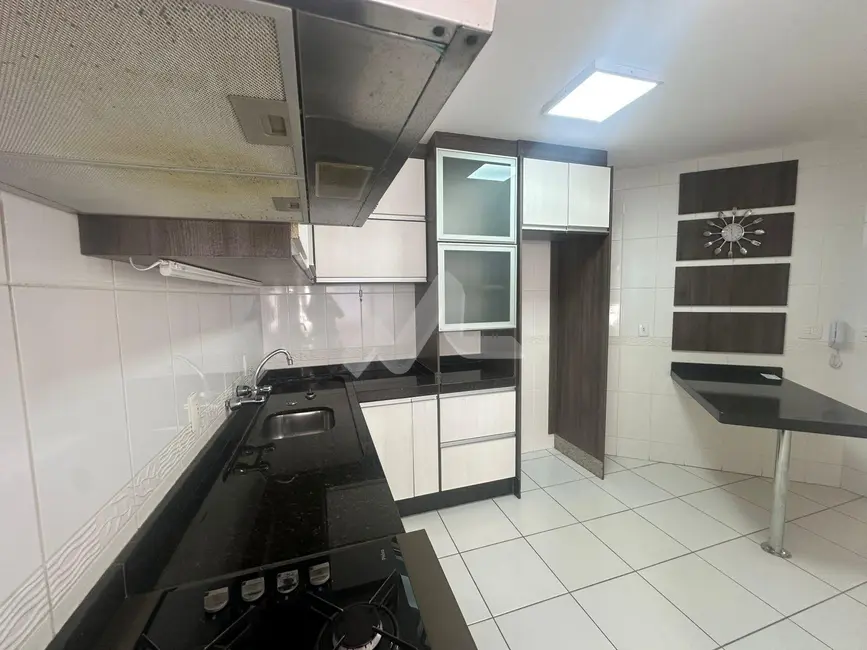 Apartamento com 2 quartos para alugar, 128m2 em Centro, Toledo - PR - imagem 7 Foto 7 de Apartamento com 2 quartos para alugar, 128m2 em Centro, Toledo - PR