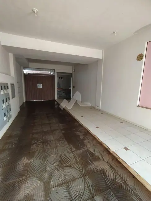 Apartamento com 2 quartos para alugar, 128m2 em Centro, Toledo - PR - imagem 2 Foto 2 de Apartamento com 2 quartos para alugar, 128m2 em Centro, Toledo - PR