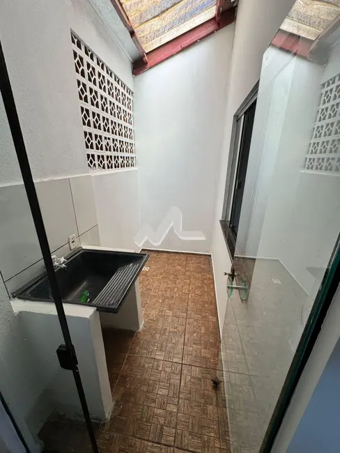 Foto 9 de Casa com 2 quartos à venda, 49m2 em Jardim Coopagro, Toledo - PR