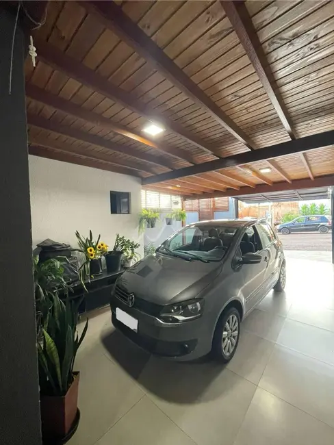 Foto 2 de Casa com 1 quarto à venda, 66m2 em Jardim Coopagro, Toledo - PR