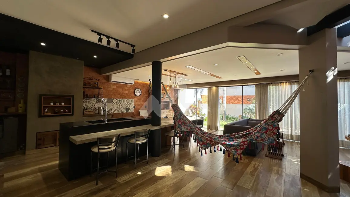 Foto 23 de Casa à venda, 260m2 em Jardim Pancera, Toledo - PR