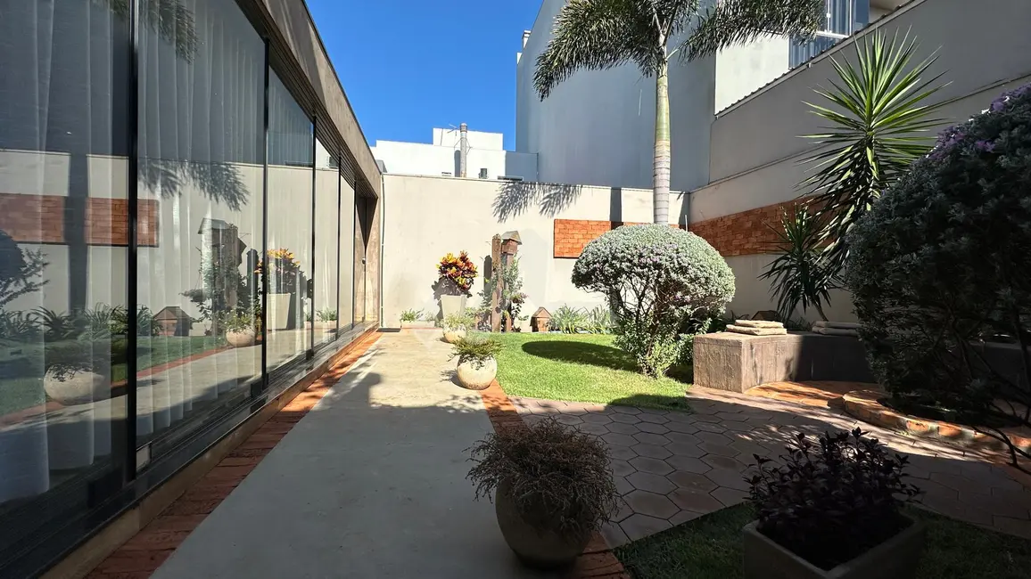 Foto 39 de Casa à venda, 260m2 em Jardim Pancera, Toledo - PR