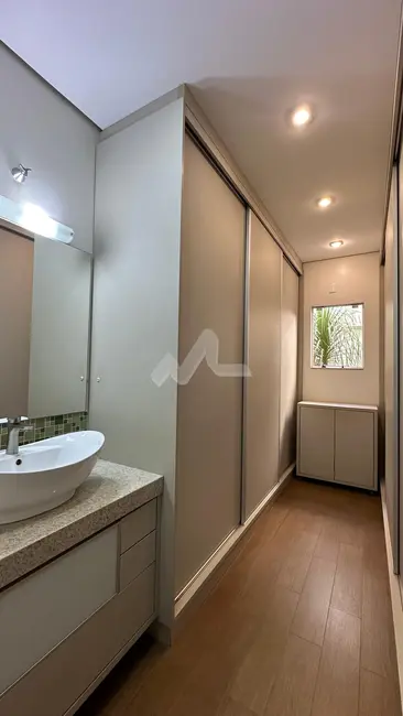 Foto 15 de Casa à venda, 260m2 em Jardim Pancera, Toledo - PR