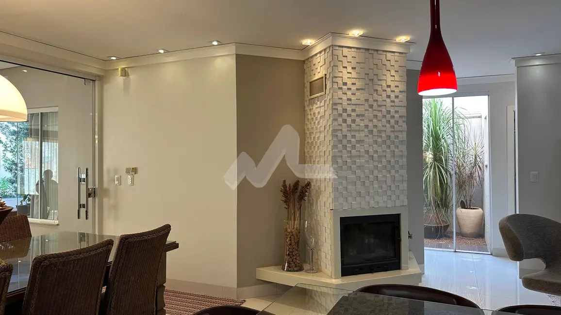 Foto 3 de Casa à venda, 260m2 em Jardim Pancera, Toledo - PR