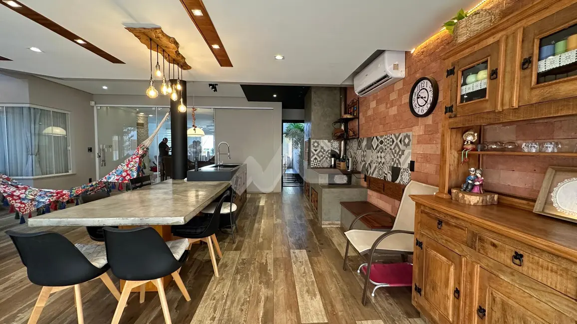 Foto 30 de Casa à venda, 260m2 em Jardim Pancera, Toledo - PR