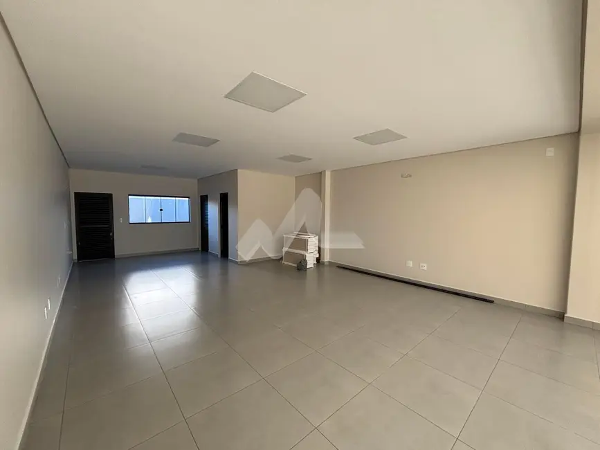 Sala Comercial para alugar, 180m2 em Jardim Gisela, Toledo - PR - imagem 7 Foto 7 de Sala Comercial para alugar, 180m2 em Jardim Gisela, Toledo - PR