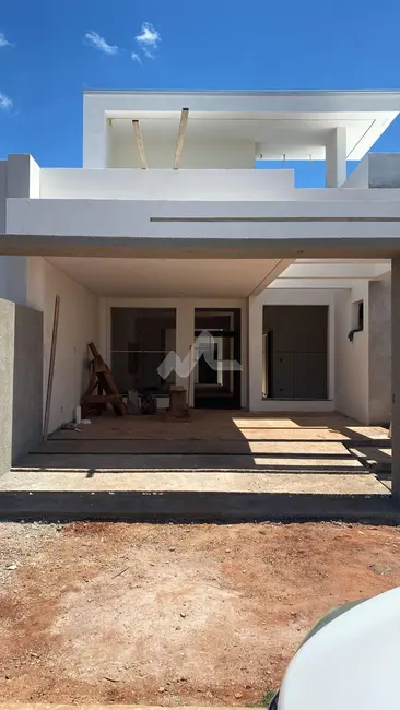 Foto 1 de Casa à venda, 139m2 em Jardim Coopagro, Toledo - PR