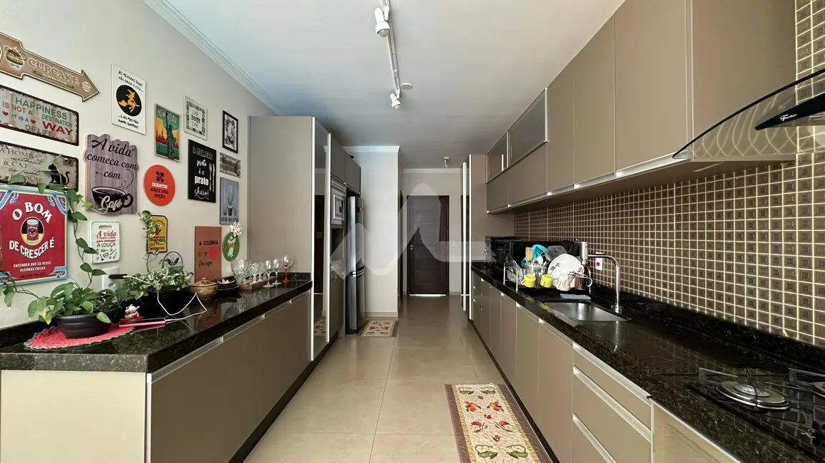 Foto 9 de Casa com 1 quarto à venda, 240m2 em Jardim Gisela, Toledo - PR