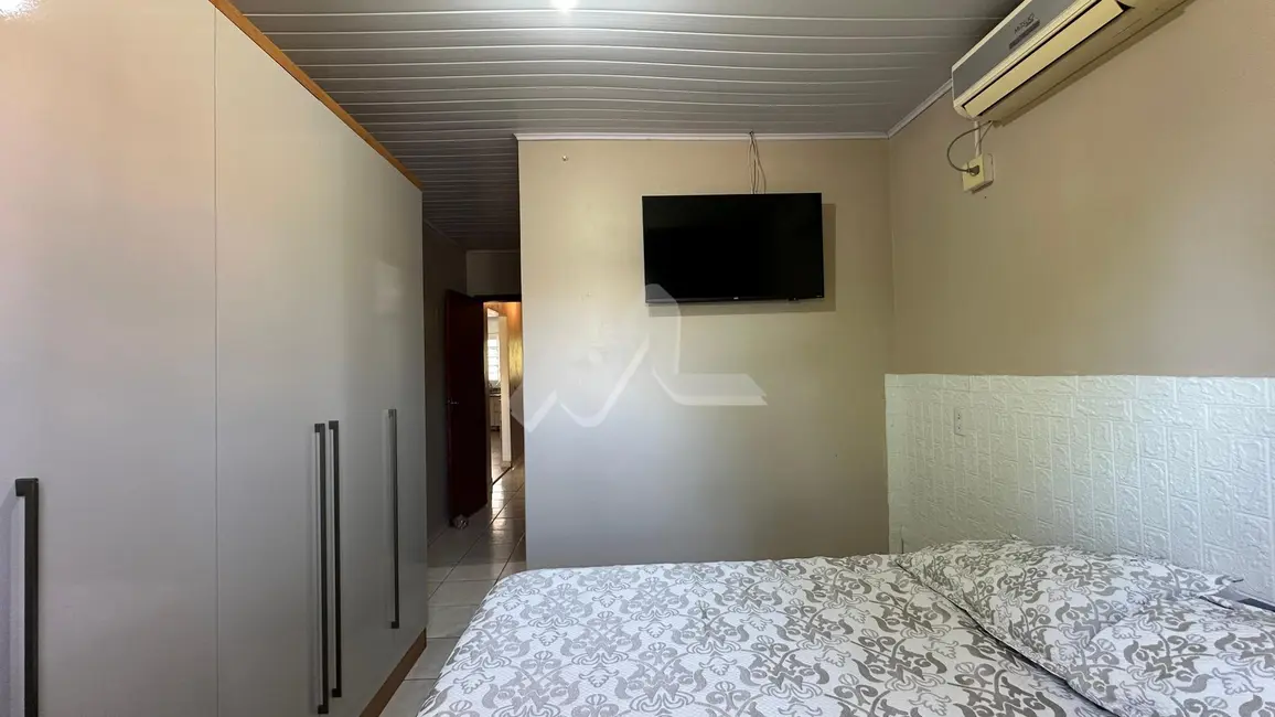 Foto 14 de Casa à venda, 92m2 em Jardim Coopagro, Toledo - PR