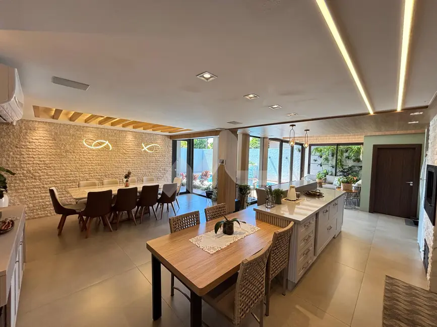 Foto 4 de Casa com 3 quartos à venda, 275m2 em Jardim Porto Alegre, Toledo - PR