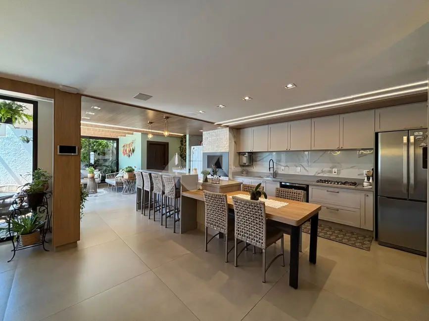 Foto 3 de Casa com 3 quartos à venda, 275m2 em Jardim Porto Alegre, Toledo - PR