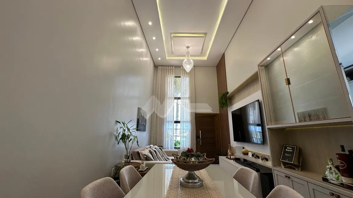 Foto 3 de Casa com 2 quartos à venda, 120m2 em Jardim Pancera, Toledo - PR