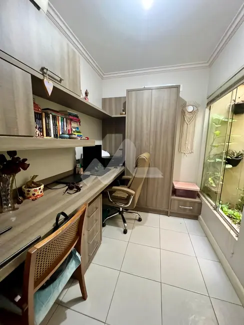 Foto 9 de Casa à venda, 166m2 em Jardim Pancera, Toledo - PR