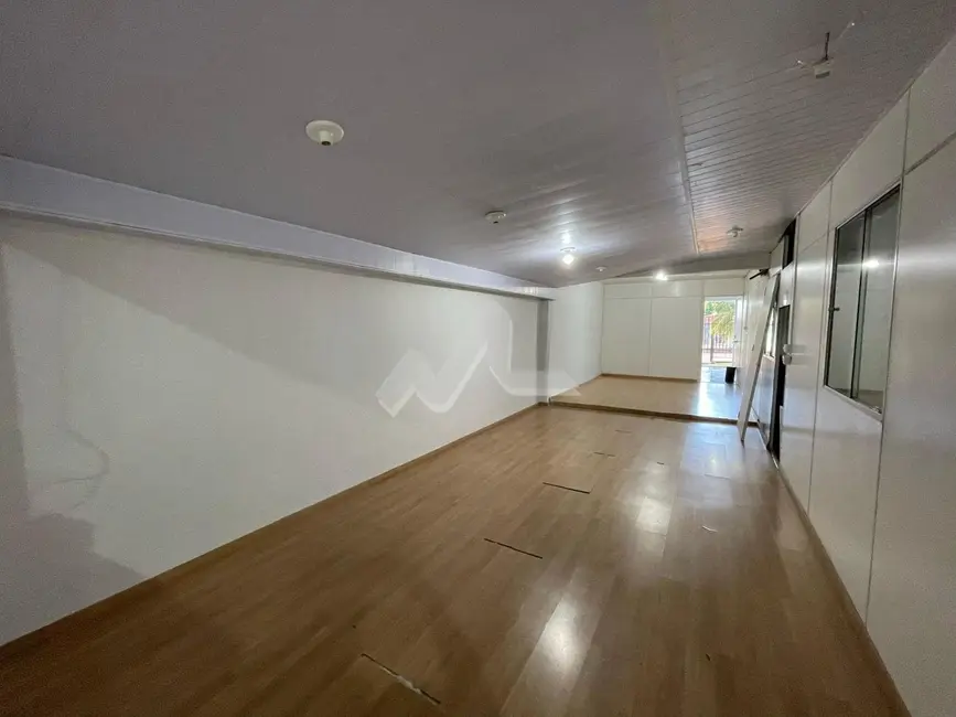 Foto 10 de Casa para alugar, 267m2 em Centro, Toledo - PR