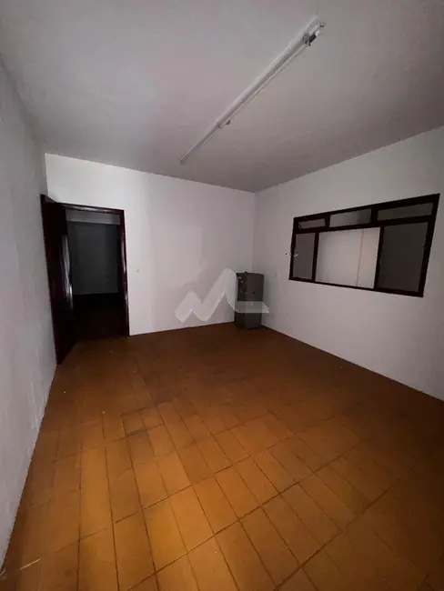 Foto 18 de Casa para alugar, 267m2 em Centro, Toledo - PR