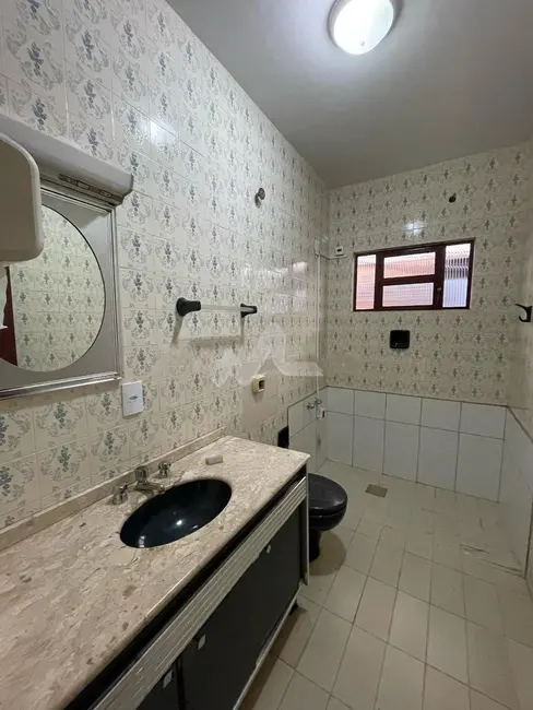 Foto 15 de Casa para alugar, 267m2 em Centro, Toledo - PR