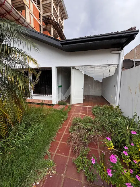 Casa para alugar, 267m2 em Centro, Toledo - PR - imagem 5 Foto 5 de Casa para alugar, 267m2 em Centro, Toledo - PR