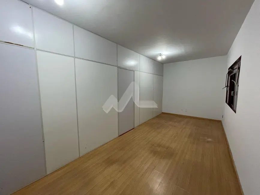 Foto 12 de Casa para alugar, 267m2 em Centro, Toledo - PR