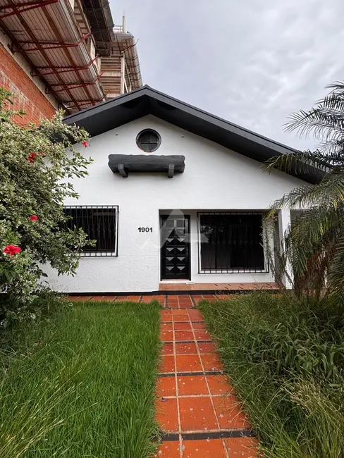 Casa para alugar, 267m2 em Centro, Toledo - PR - imagem 3 Foto 3 de Casa para alugar, 267m2 em Centro, Toledo - PR