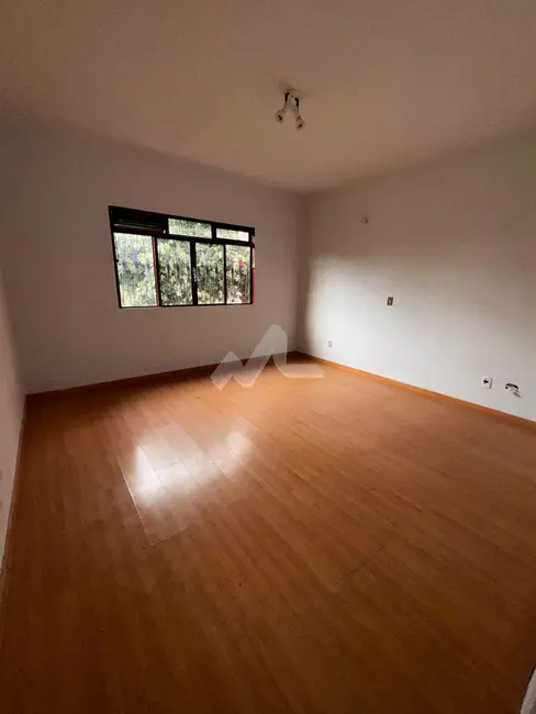 Casa para alugar, 267m2 em Centro, Toledo - PR - imagem 8 Foto 8 de Casa para alugar, 267m2 em Centro, Toledo - PR