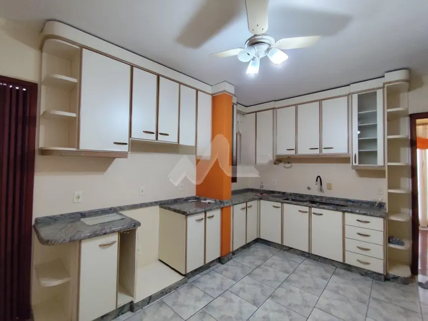 Apartamento com 2 quartos para alugar, 103m2 em Jardim Concórdia, Toledo - PR - imagem 3 Foto 3 de Apartamento com 2 quartos para alugar, 103m2 em Jardim Concórdia, Toledo - PR