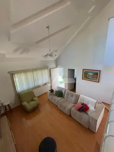 Foto 2 de Casa com 3 quartos à venda, 261m2 em Centro, Toledo - PR