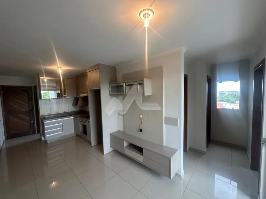 Foto 2 de Apartamento com 2 quartos à venda e para alugar, 69m2 em Jardim Coopagro, Toledo - PR