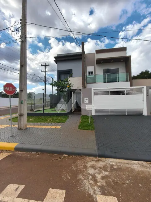 Foto 1 de Sobrado com 2 quartos à venda, 140m2 em Jardim Pancera, Toledo - PR